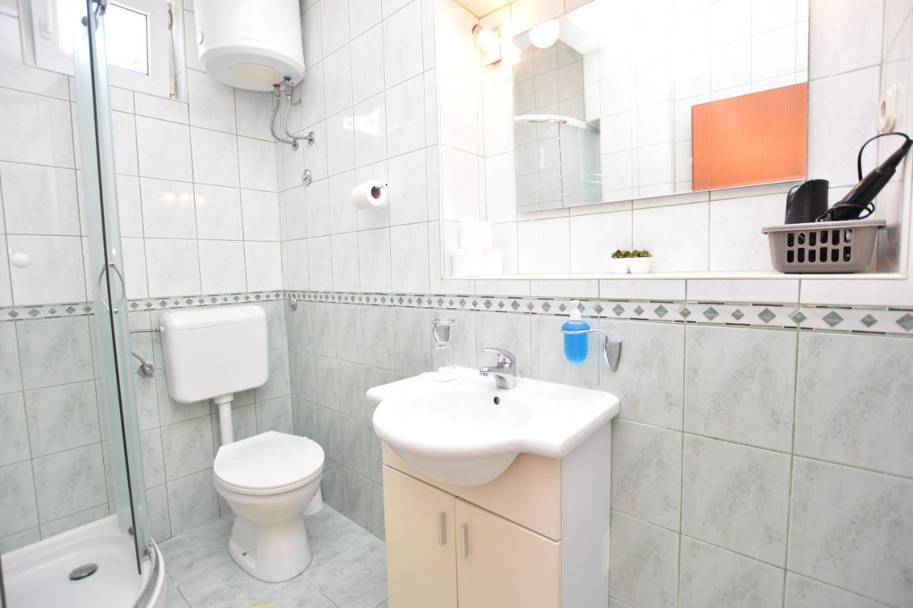 Apartments Tonja Примоштен Экстерьер фото
